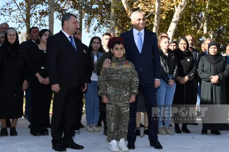 Babək rayonunda şəhidlər abidə-memorial kompleksi istifadəyə verilib
