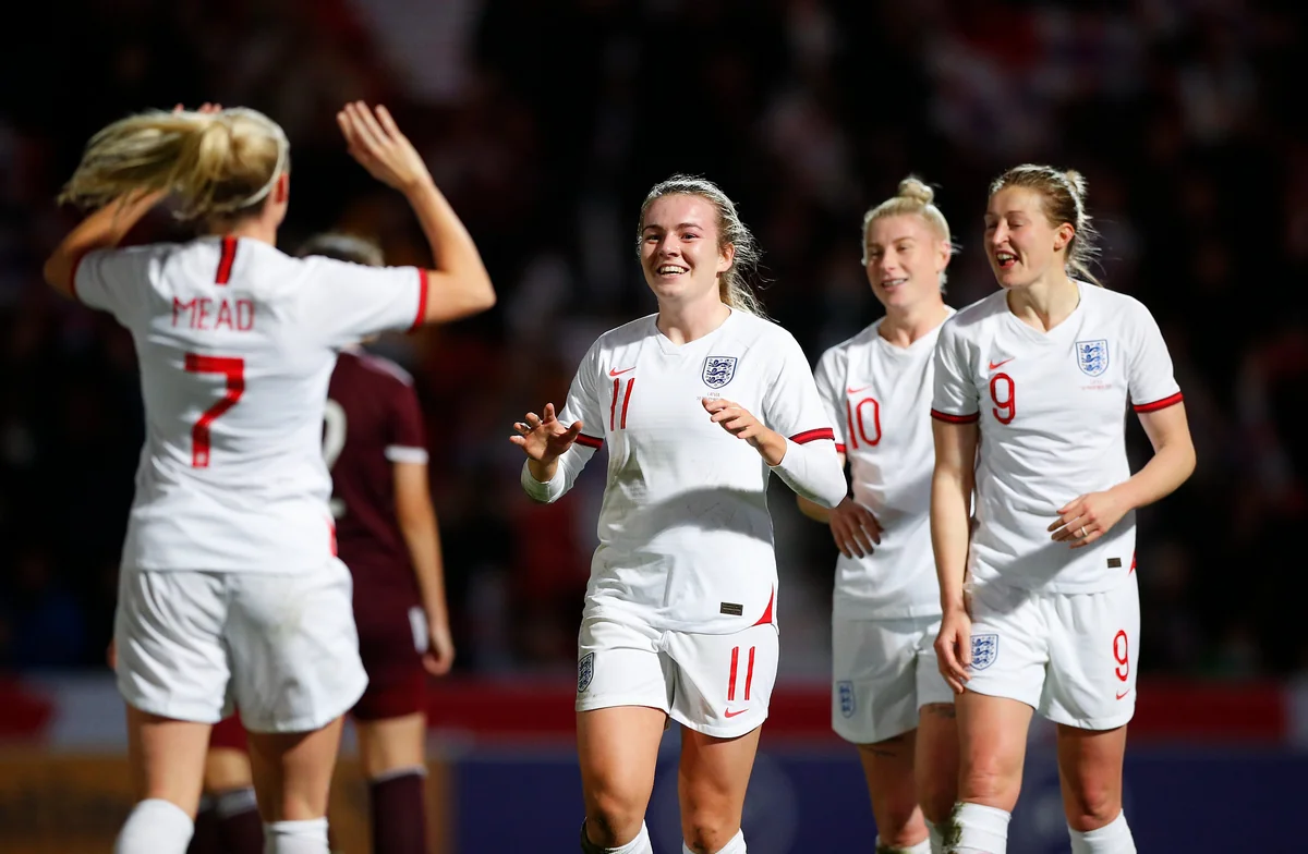 Rəqibinə 20 top vuran İngiltərə millisi rekordlara imza atıb