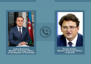 Ceyhun Bayramov Ukrayna XİN başçısı ilə telefonla danışıb