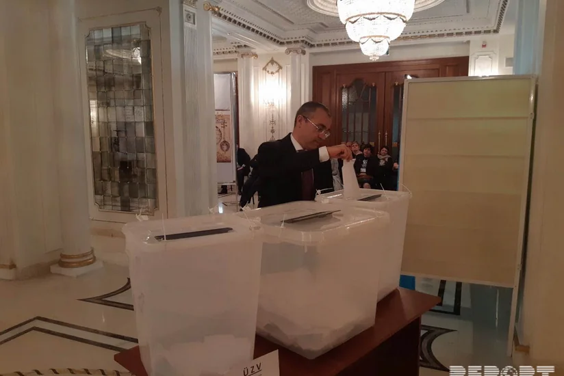 Микаил Джаббаров проголосовал на выборах президента Азербайджана