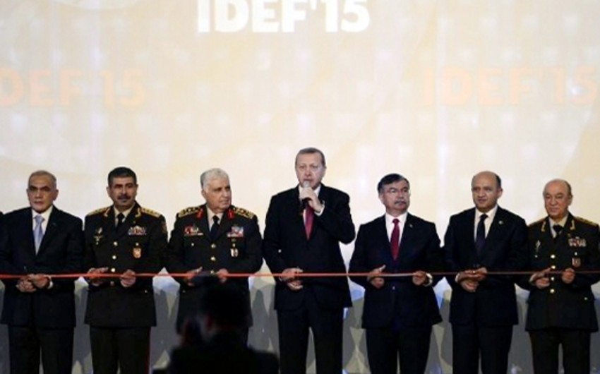 ​Azərbaycan müdafiə naziri Türkiyədə bir sıra görüşlər keçirib