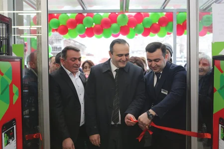 Bakıda “RAHAT” supermarketlər şəbəkəsinin daha bir filialı açıldı - FOTO