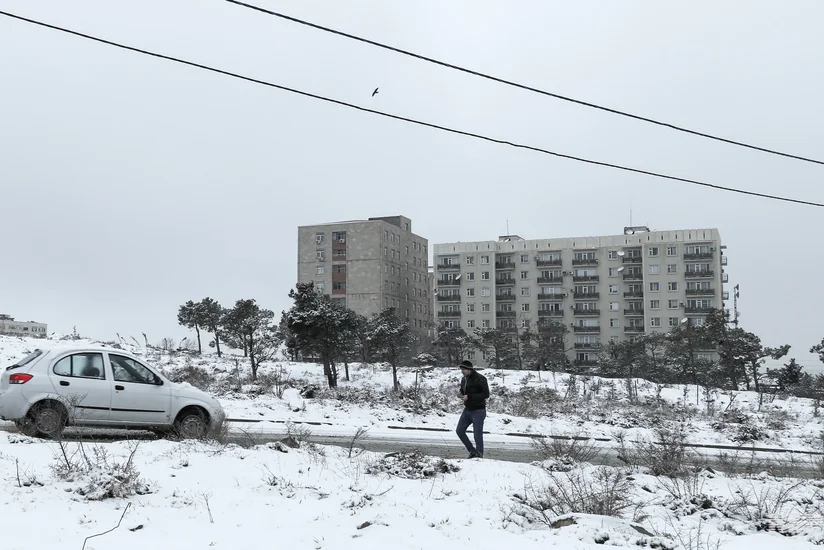 Qarlı hava şəraiti ilə bağlı DYP sürücülərə təkrar müraciət edib