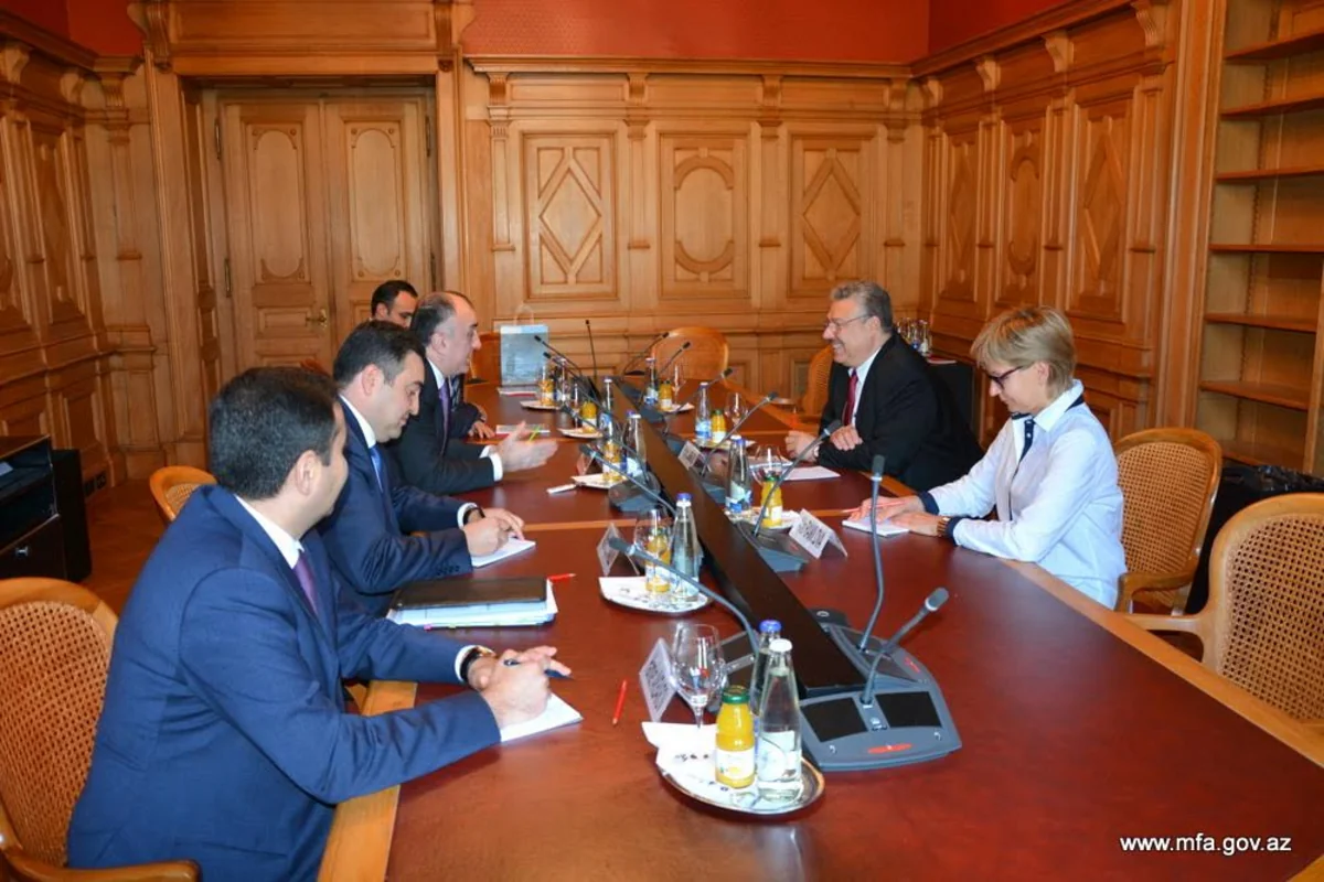 Elmar Məmmədyarov İsveçrədə Azərbaycan üzrə dostluq qrupunun rəhbəri ilə görüşüb