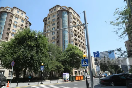 Bakıda ödənişli parklanma necə təşkil edilir?