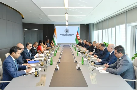 Azerbaijan and India may enhance cooperation in transport and tourism fields 