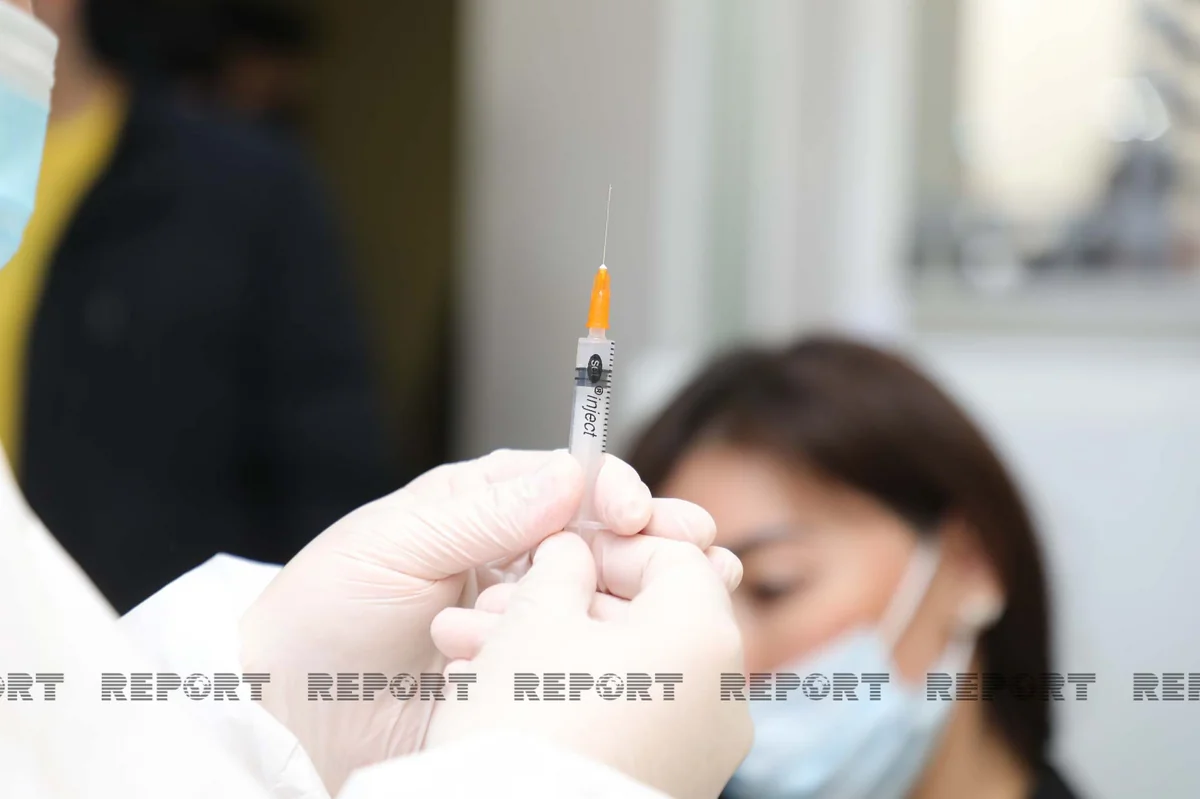 Azerbaijan vaccinates nearly 5,000 people over past day