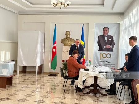 Voting in Azerbaijan presidential elections starts in Moldova