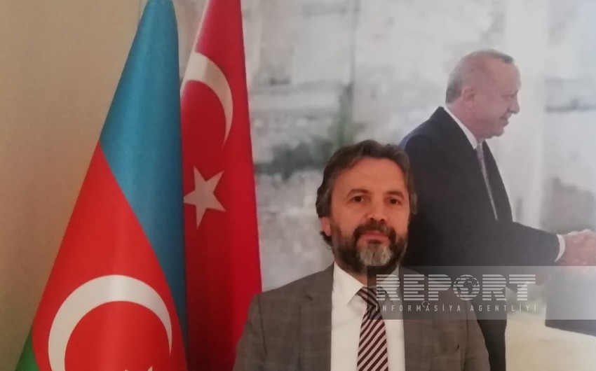 Türkiyəli professor: “Qərbi azərbaycanlıların ata-baba torpaqlarına qayıtmaları qanuni haqlarıdır”