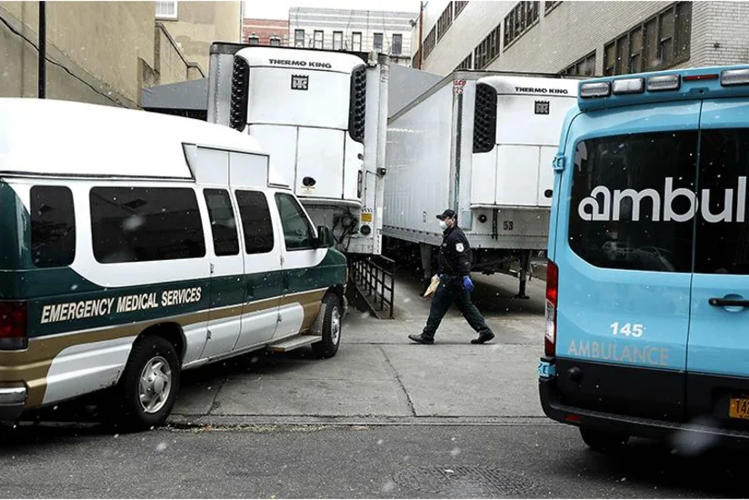 Сотни тел умерших во время пандемии в Нью-Йорке хранятся в холодильниках с весны