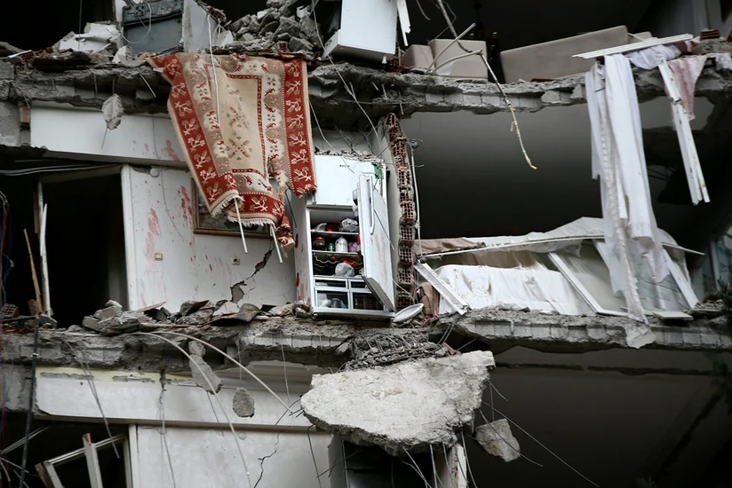 İraq Türkiyə və Suriyaya humanitar yardım göndərir