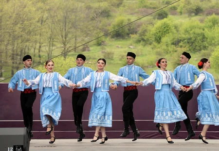 Cıdır düzündə “Xarıbülbül” festivalının açılış konserti olub