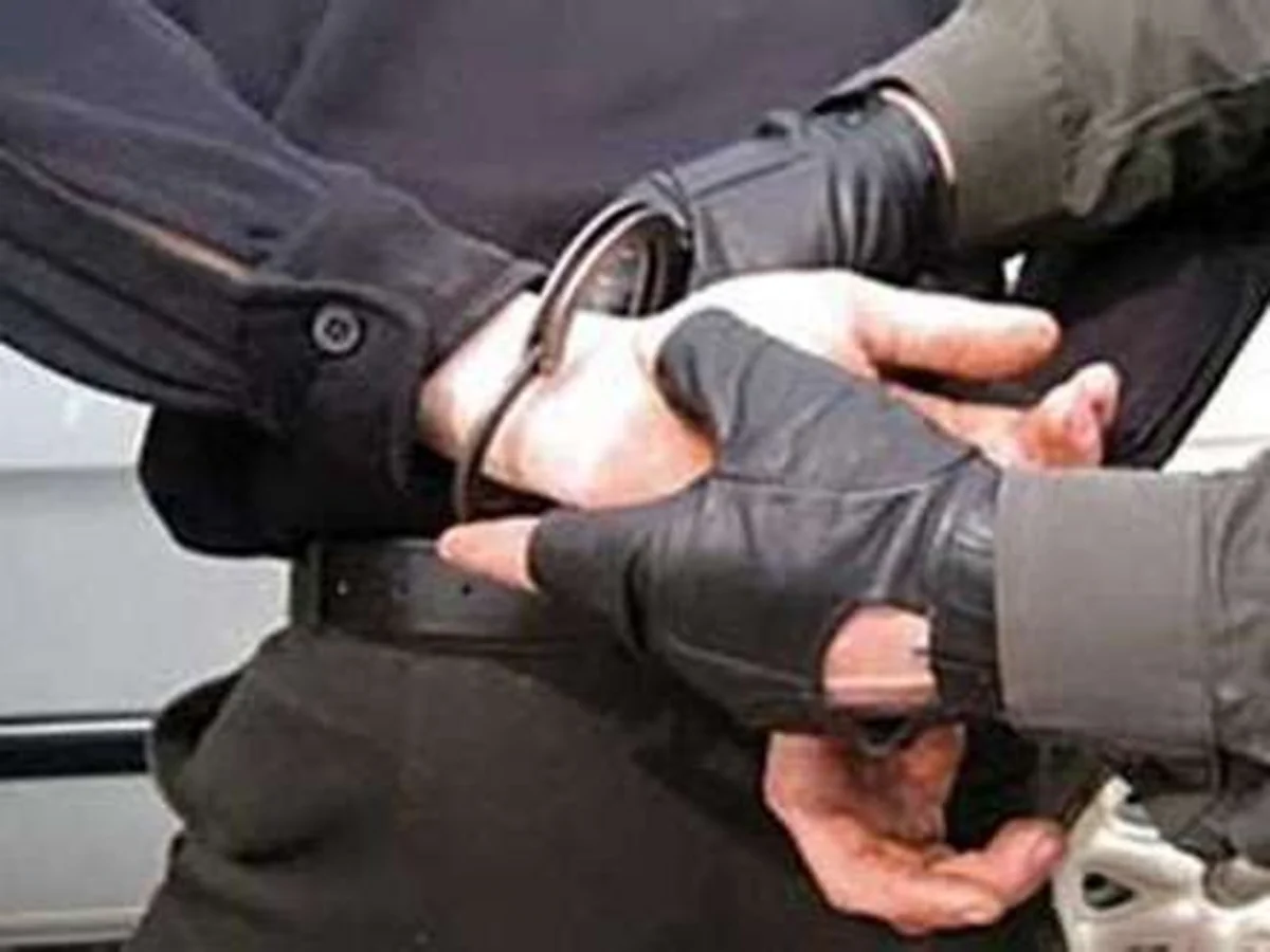 Şəkidə özlərini polis kimi təqdim edərək soyğunçuluq edən şəxslər saxlanılıb