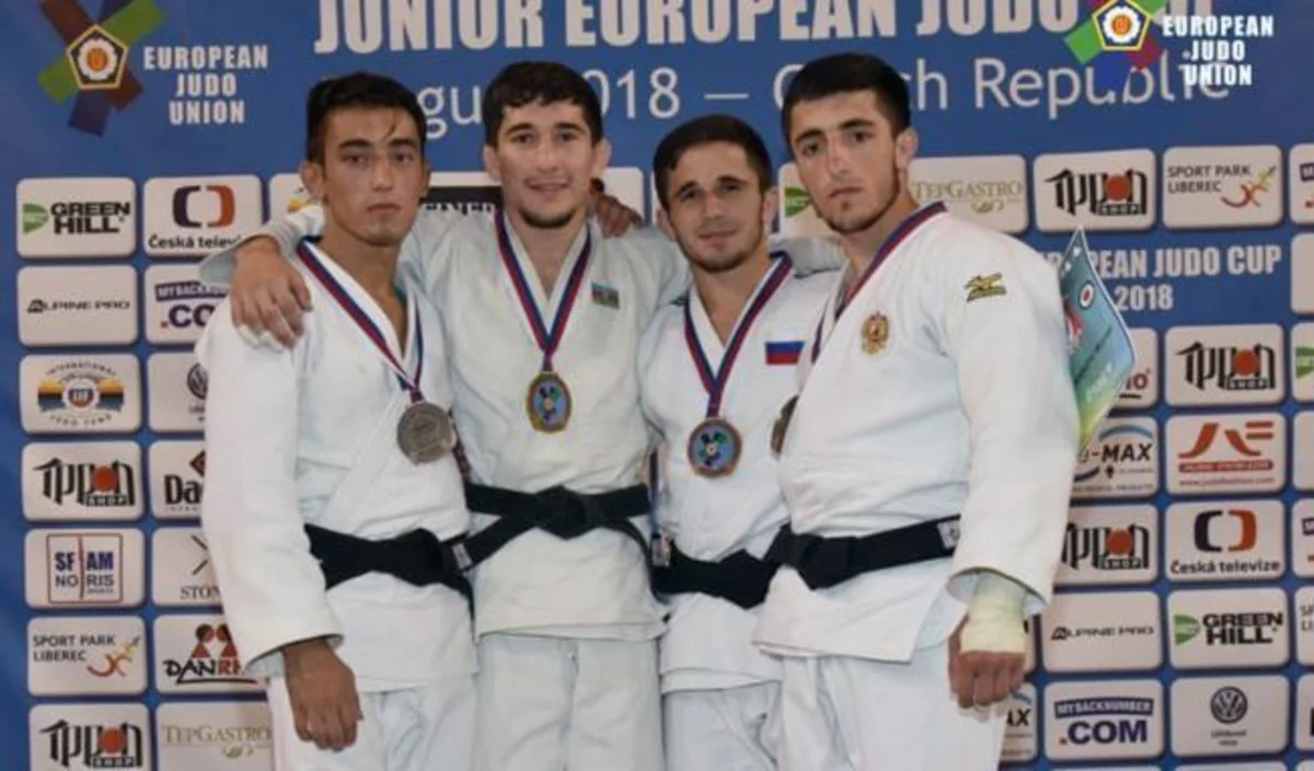 Gənc cüdoçularımız Çexiyada 8 medal qazandılar