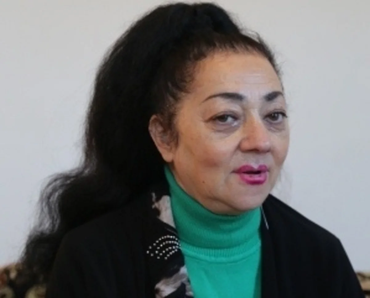 Xalq artisti ev şəraitinə görə xəstəxanadan çıxa bilmir