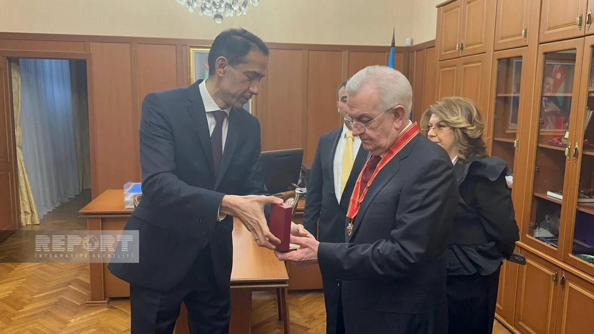Azərbaycanın Rusiyadakı səfiri “Şərəf” ordenini həkim Məmmədbağır Əliyevə təqdim edib