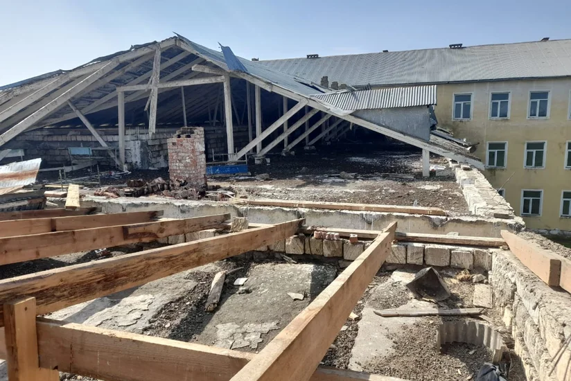 Cəlilabadda güclü külək nəticəsində qırılan elektrik xətləri bərpa olunub
