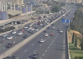 Bakının bir sıra yollarında tıxac yaranıb