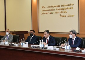 Rəşad Nəbiyev İctimai Şuranın üzvləri ilə görüşüb