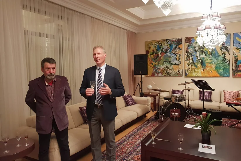 В Баку состоялась персональная выставка азербайджанского художника Гусейна Хагверди