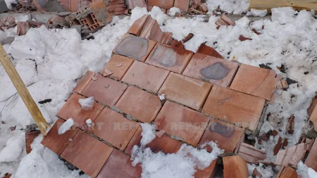 Güclü qar Şamaxıda bir ailəni evsiz qoyub