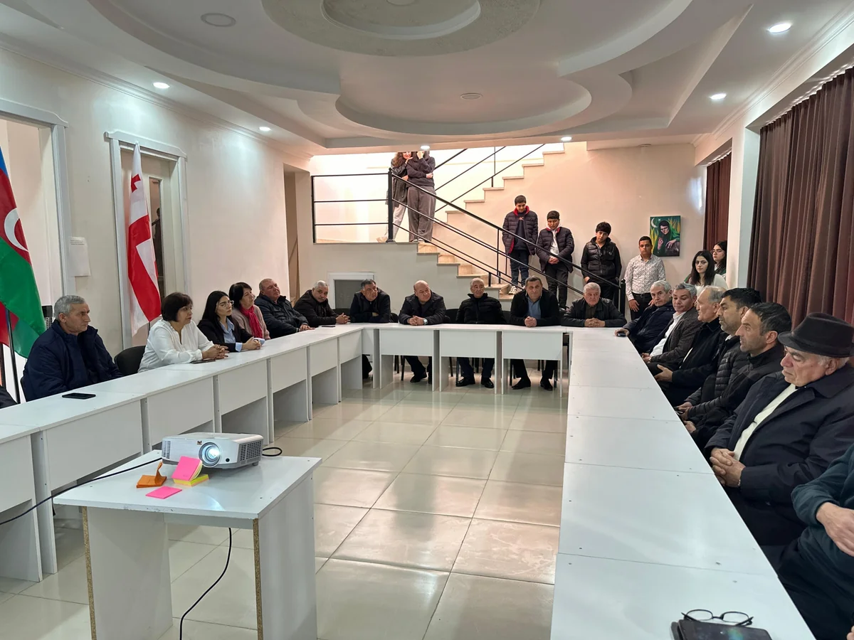 Qardabanidə azərbaycanlı tələbə-gənclərin təhsil problemləri müzakirə edilib