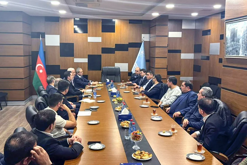 DGK sahibkarlarla gömrük rəsmiləşdirilməsi zamanı qarşıya çıxan məsələləri müzakirə edib