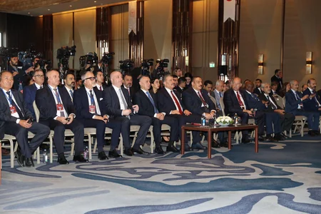 İstanbulda “IX Türk Tibb Dünyası Qurultayı” keçirilib, Azərbaycanı Teymur Musayev təmsil edib