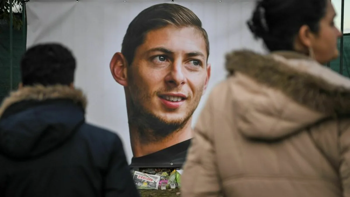 Emiliano Salanın uçduğu təyyarənin qalıqları tapılıb