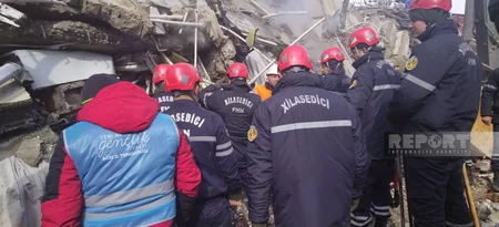 Azərbaycanın xilasediciləri dağıntılar altından 11 nəfəri sağ çıxarıb