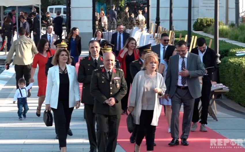 Ankarada Azərbaycan Xalq Cumhuriyyətinin və Silahlı Qüvvələrin yaradılmasının 100 illiyi münasibətilə mərasim təşkil olunub