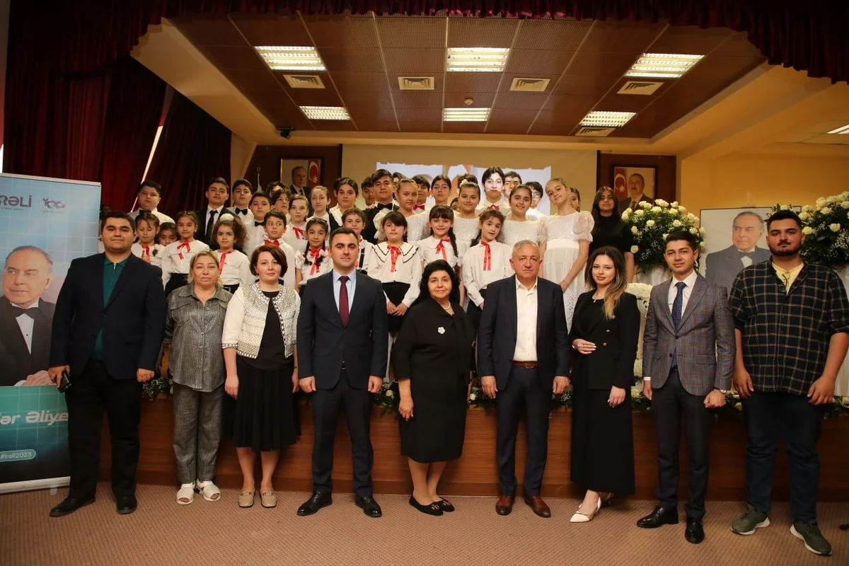 Heydər Əliyevin 100 illik yubileyi ilə bağlı gənclərlə görüş keçirilib