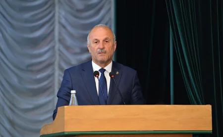 Mingəçevir Dövlət Universitetinin yeni rektoru kollektivə təqdim edilib