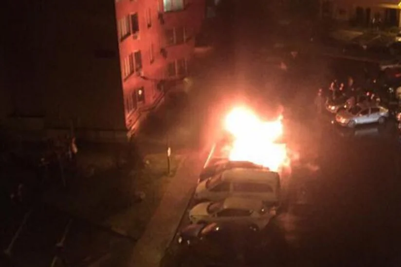 В Киеве сожгли автомобиль российского посольства