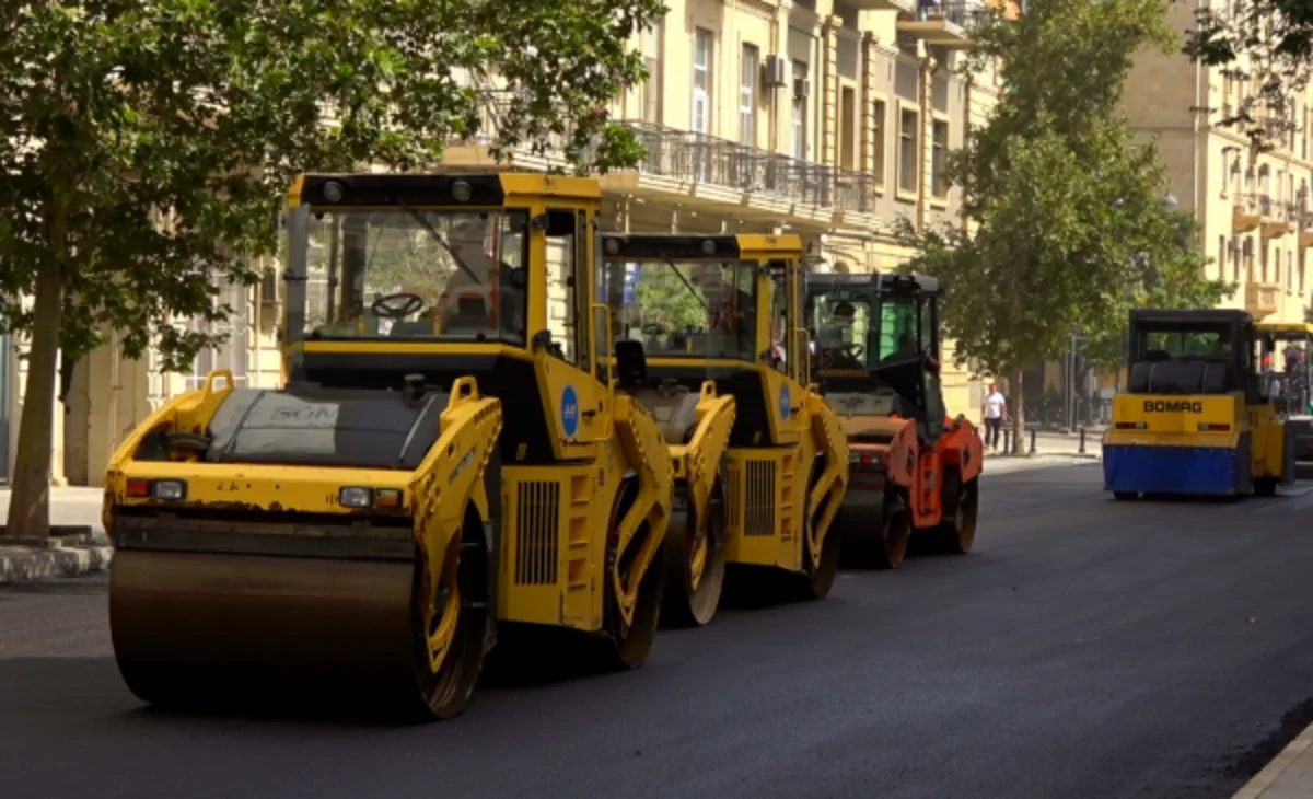 Bakının Nizami küçəsində təmir işləri aparılır