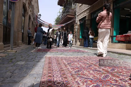 Baku hosts International Carpet Festival