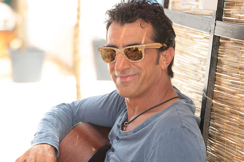 Известный турецкий музыкант заразился коронавирусом