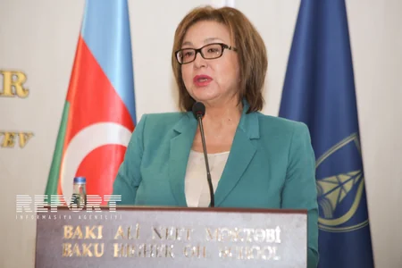Bakı Ali Neft Məktəbində 2015-2016-cı tədris ilinin başlanması münasibətilə tədbir keçirilib