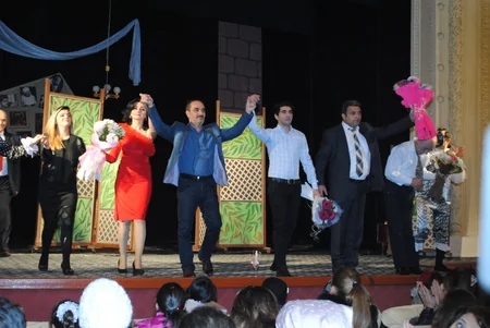 Sumqayıt teatrında “İyirmi ildən sonra” tamaşası oynanılıb