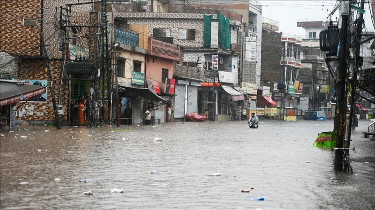 Pakistanda ölənlərin sayı 358 nəfərə çatıb