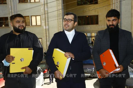 Gürcüstan azərbaycanlılarının soyadları ilə bağlı toplanan imzalar parlamentə təqdim olunub