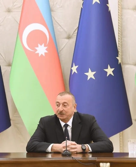 President Ilham Aliyev and Donald Tusk made press statements