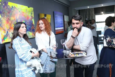 Bakıda “Müharibə uşaqlarına” xeyriyyə sərgisi açılıb