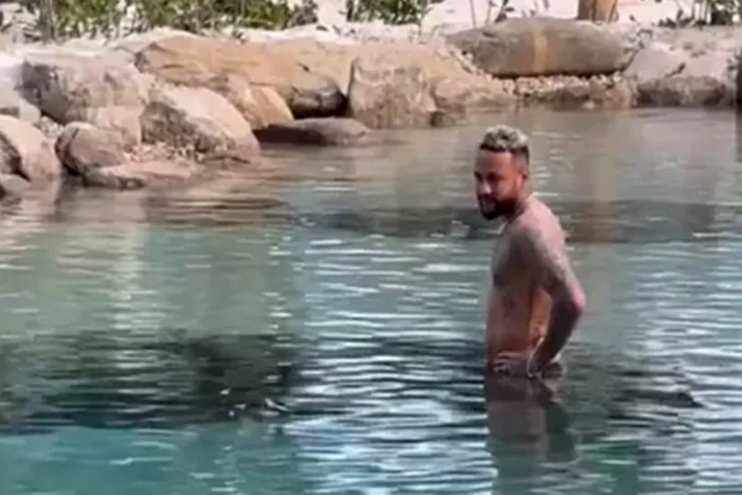 Neymar şəxsi torpaq sahəsində süni göl yaratdığına görə 3,3 milyon dollar cərimələnib