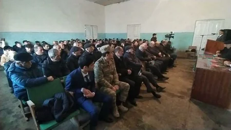 Deputatlığa namizəd Seymur Bayramov seçicilərlə görüşüb