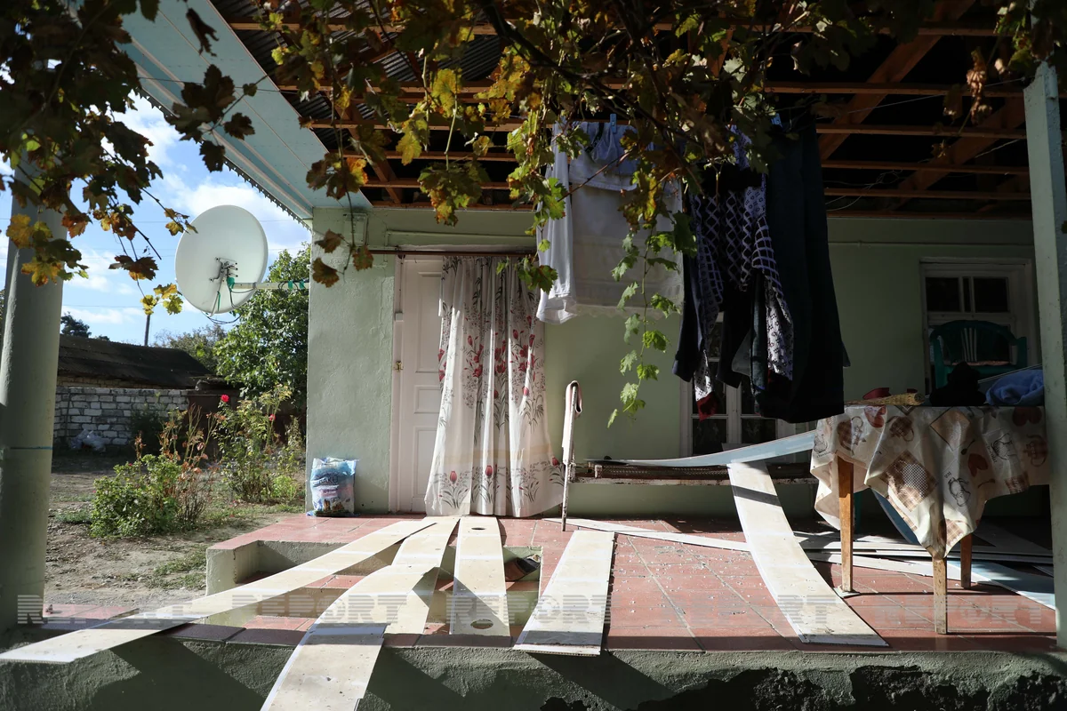 Düşmən Ağdamı atəşə tutub, evə və mağazaya ziyan dəyib