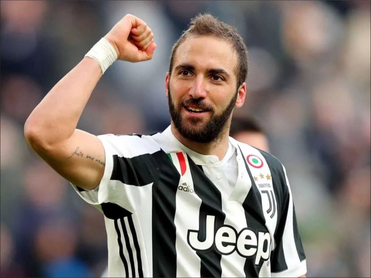 Gonzalo Higuain leaves Juventus