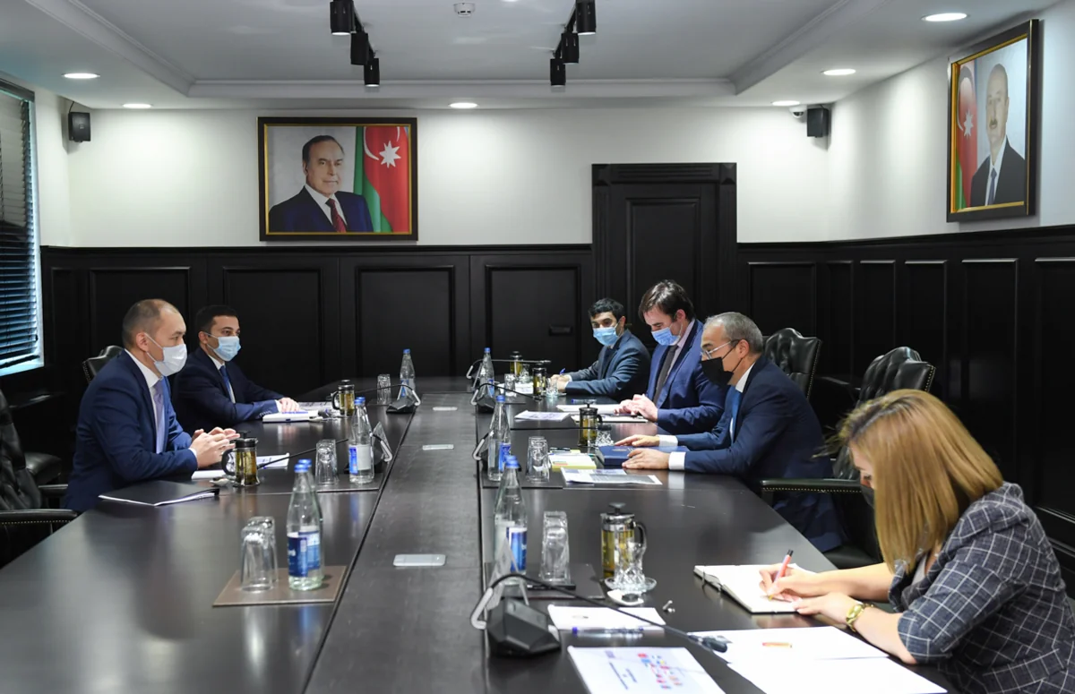 Azərbaycan TRACECA çərçivəsində əməkdaşlığın genişləndirilməsini müzakirə edib