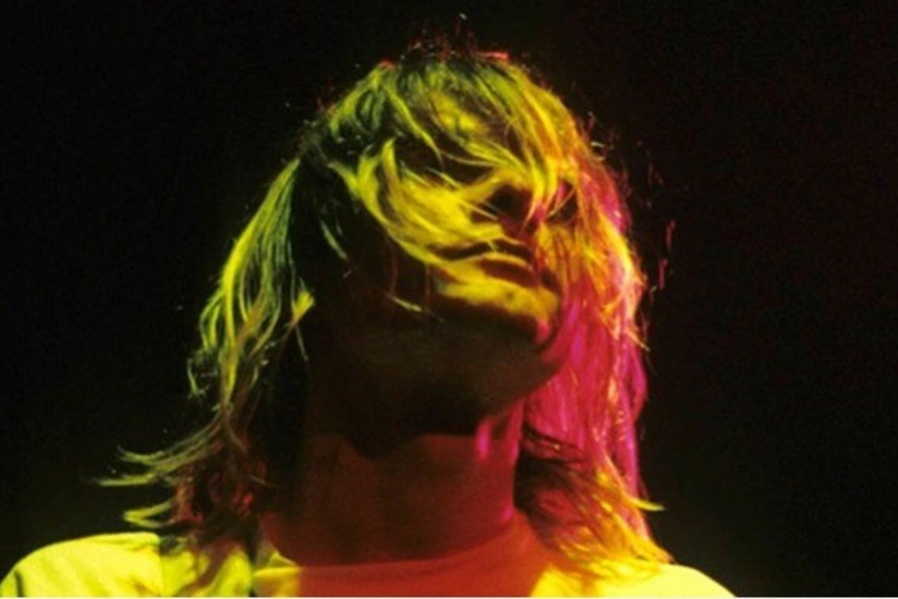 Гитара лидера Nirvana продана за рекордную сумму - ФОТО