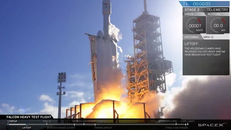 SpaceX запустила к Марсу ракету Falcon Heavy - ВИДЕО